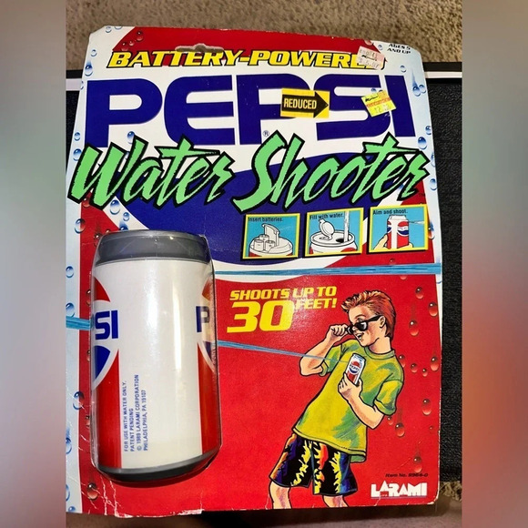 NWT Vintage 1989 Pepsi Water Gun Toys Soda Can Water Shooter Battery-powered - Picture 3 of 6